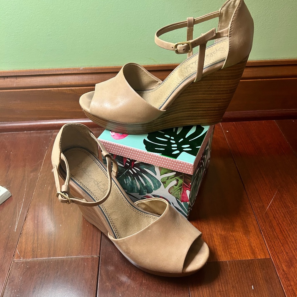 Beige wedge heels